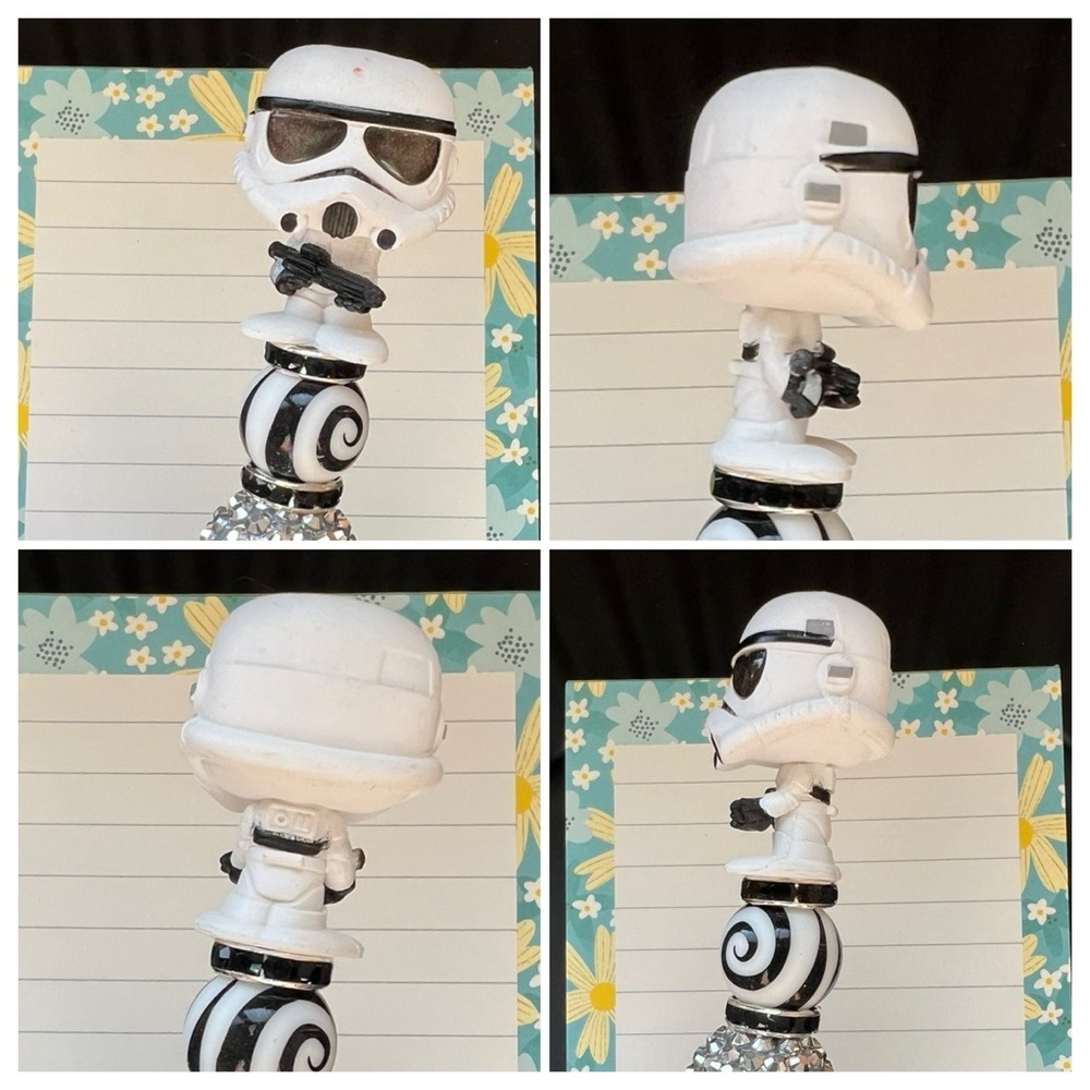 Personalized “Storm Trooper” Beaded Pen - Disney Doorables Star Wars Collection - Picture 3 of 5